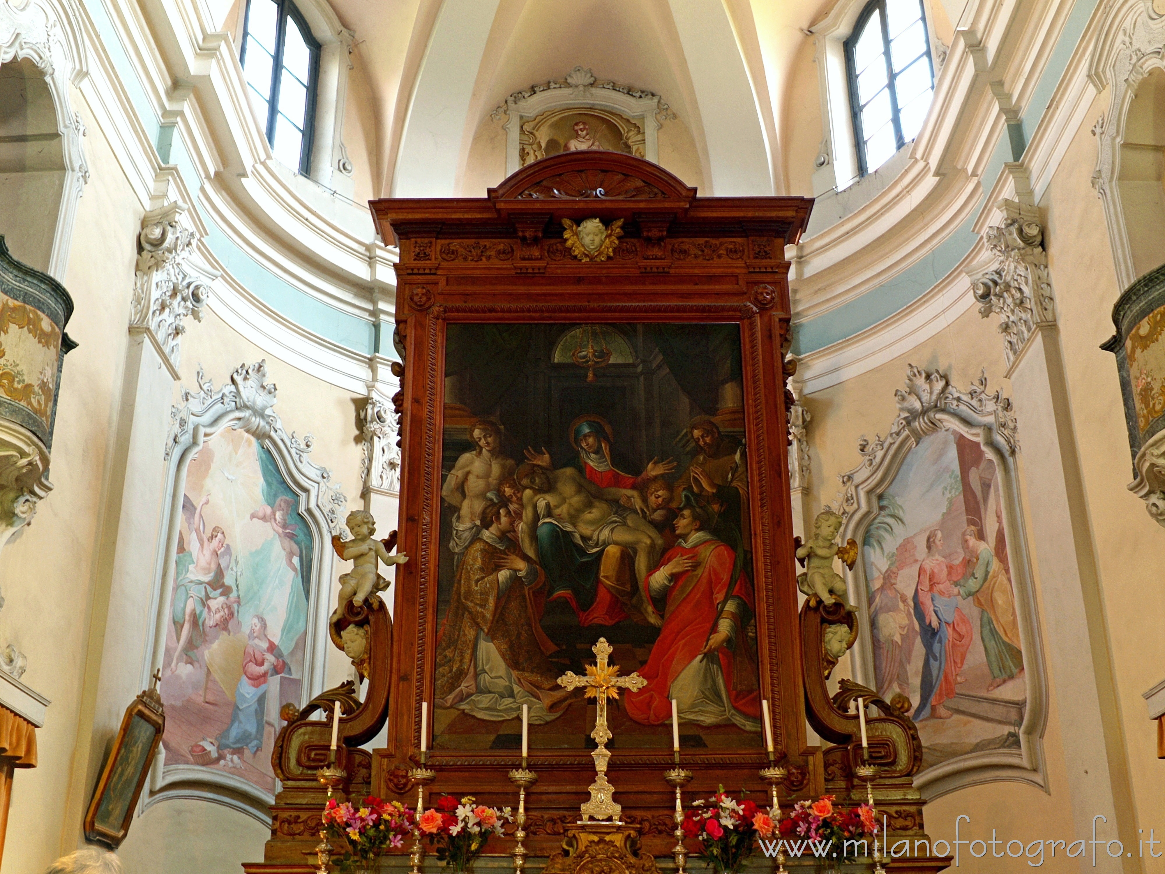 Oggiono (Lecco) - Ancona dell'altare maggiore della Chiesa di San Lorenzo